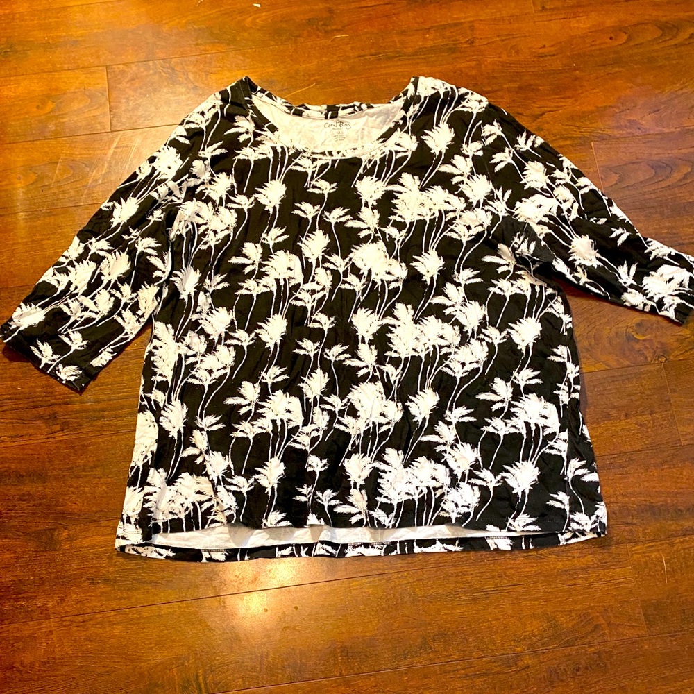 Black and white palm tree T-shirt ☀️